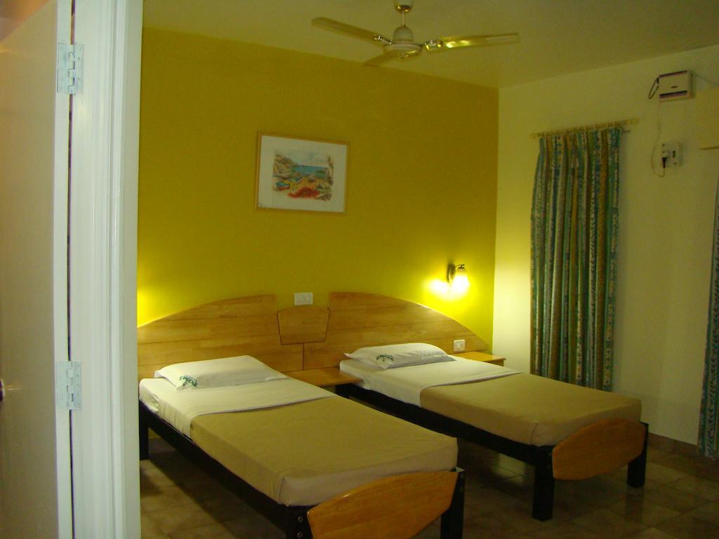 Tom'S Hotel 班加罗尔 客房 照片