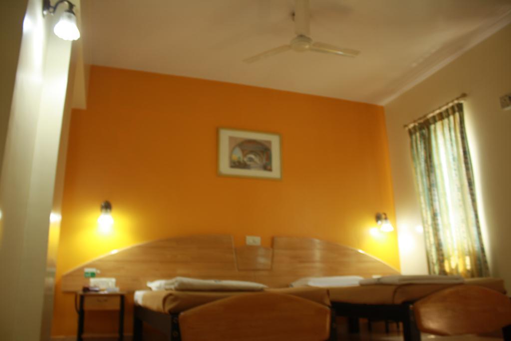 Tom'S Hotel 班加罗尔 外观 照片